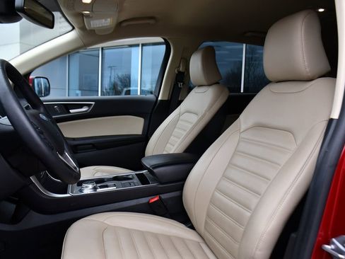 Used 2024 Ford Edge SEL w/ Convenience Package image 13