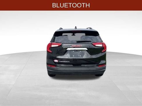 Used 2024 GMC Terrain SLE w/ Driver Convenience Package image 6