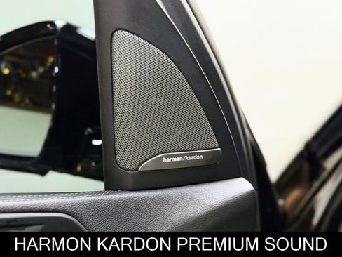 Used 2020 BMW X5 M50i w/ Executive Package image 14