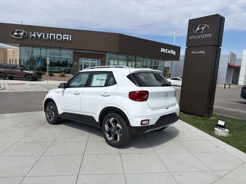 New 2026 Hyundai Venue SEL FWD image 3