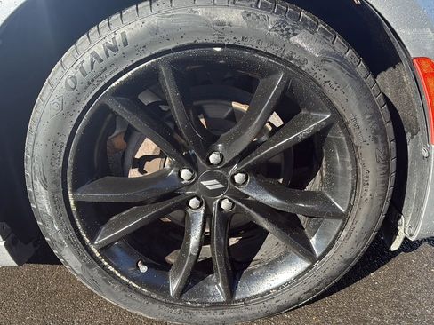 Used 2017 Dodge Charger SE w/ Blacktop Package image 14