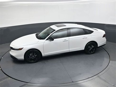New 2025 Honda Accord SE image 28