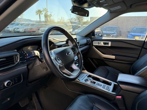 Used 2023 Ford Explorer Limited w/ Equipment Group 301A image 10