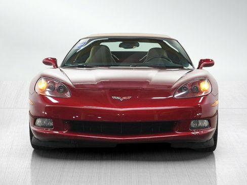 Used 2010 Chevrolet Corvette Convertible w/ Preferred Equipment Group RWD image 8