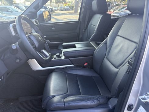 Used 2025 Toyota Tundra Platinum AWD/4WD image 5