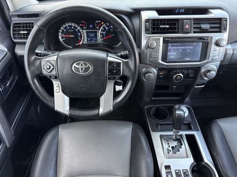 Used 2017 Toyota 4Runner SR5 Premium image 11