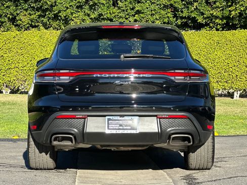 Certified 2025 Porsche Macan image 7