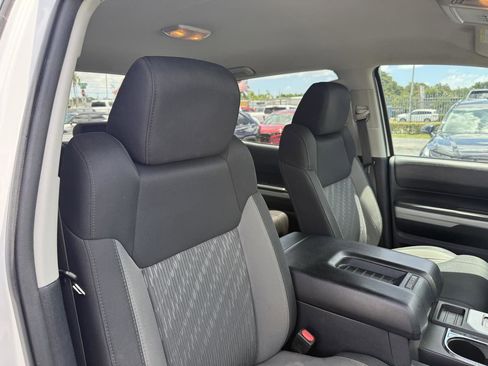 Used 2018 Toyota Tundra SR5 image 17