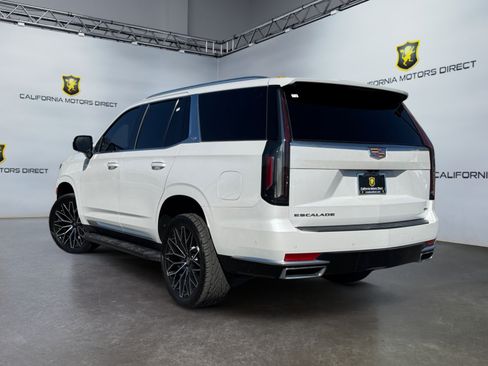 Used 2021 Cadillac Escalade Premium Luxury AWD/4WD image 3
