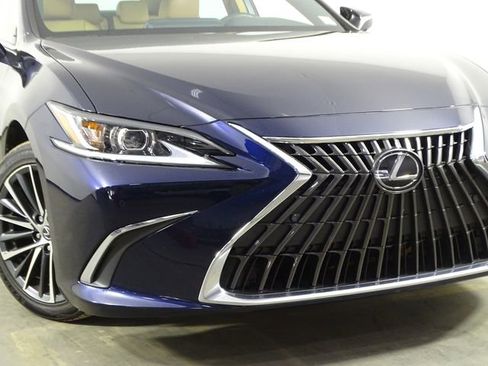Used 2022 Lexus ES 350 w/ Premium Package image 44