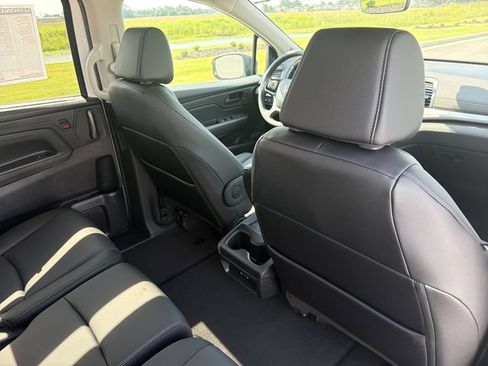 New 2026 Honda Odyssey EX-L image 17