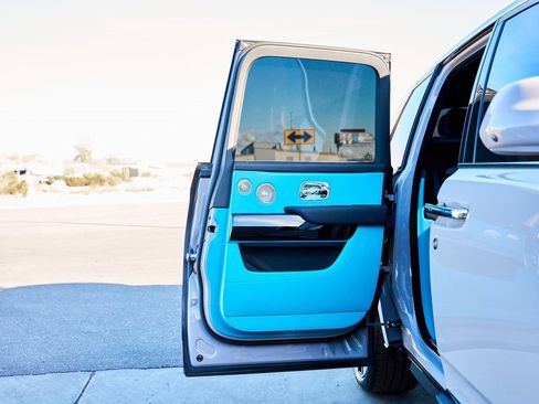 Used 2025 Rolls-Royce Cullinan image 25