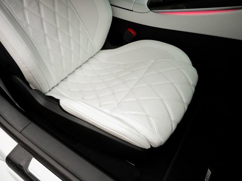 Used 2025 Mercedes-Benz AMG GT 63 image 67