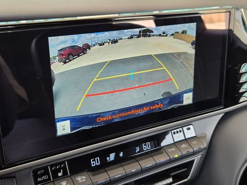 Used 2025 Toyota Camry XSE FWD image 33