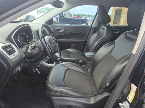 Used 2020 Jeep Compass Latitude w/ Popular Equipment Group FWD image 5