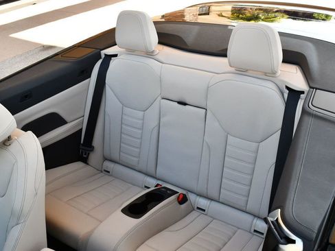 Used 2024 BMW M440i Convertible w/ Premium Package image 15