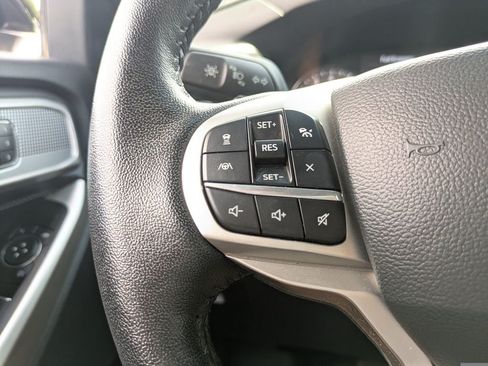 Used 2021 Ford Explorer Limited w/ Equipment Group 301A RWD image 31