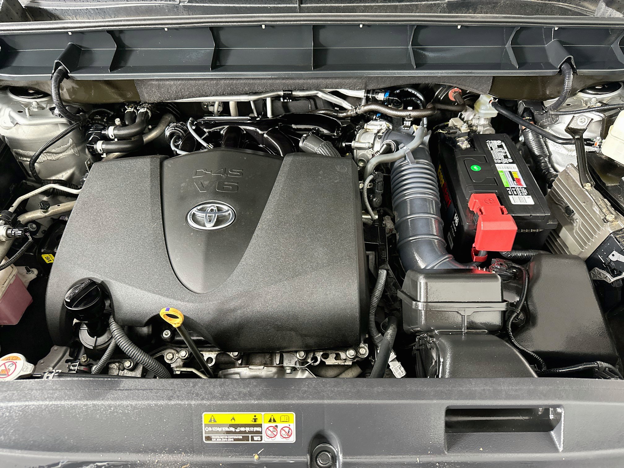 Used 2021 Toyota Highlander XLE AWD/4WD image 35