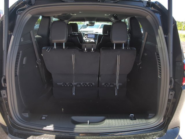 New 2027 Chrysler Pacifica Select w/ Family Tech Group FWD image 38