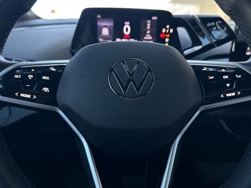 Certified 2022 Volkswagen ID.4 Pro image 24
