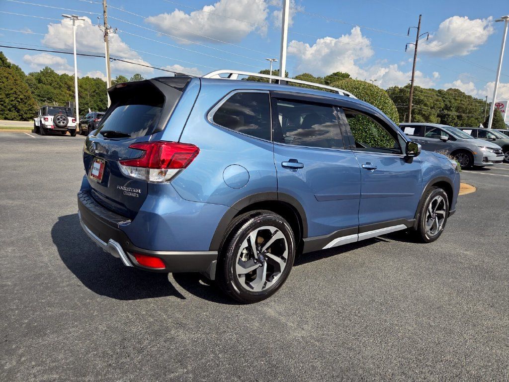 Used 2024 Subaru Forester Touring w/ POP Package 3 AWD/4WD image 14