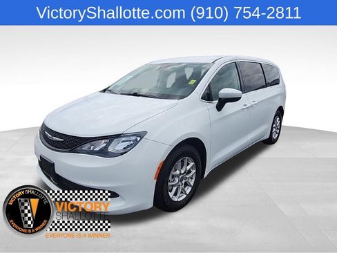 Certified 2023 Chrysler Voyager LX FWD image 14