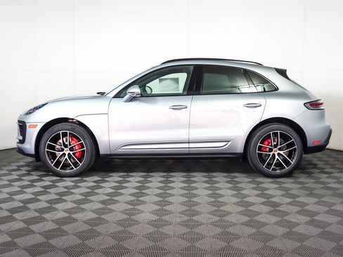 New 2026 Porsche Macan S image 2