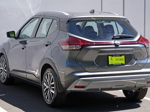 Used 2023 Nissan Kicks SV FWD image 41