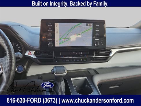 Used 2023 Toyota Sienna XSE image 19