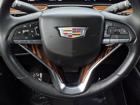 Used 2023 Cadillac Escalade Luxury AWD/4WD image 16