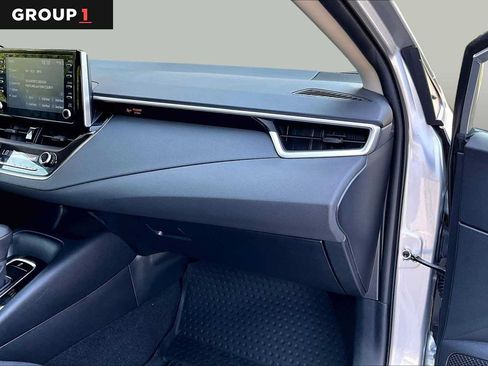 Used 2020 Toyota Corolla LE FWD image 19
