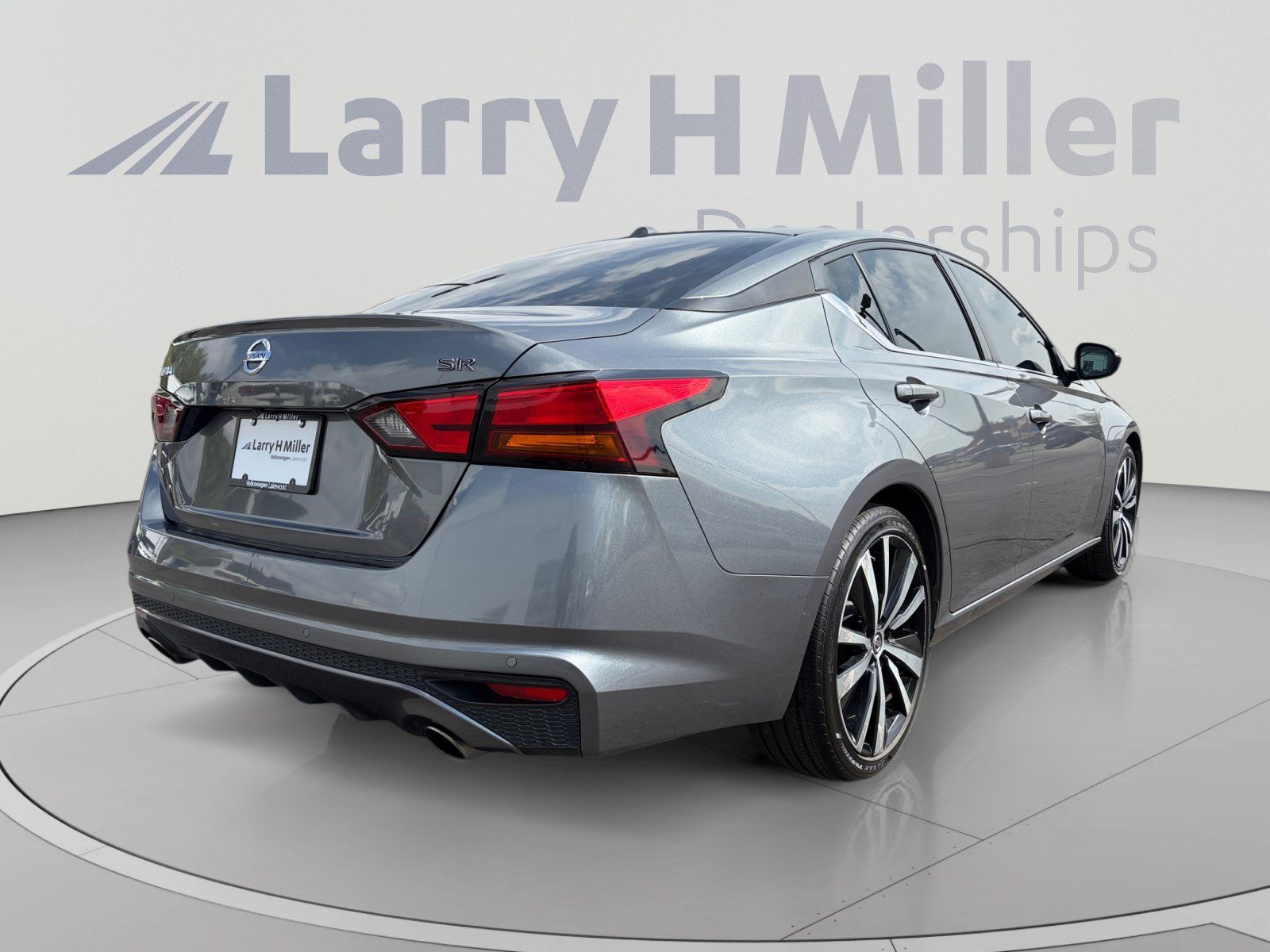 Used 2021 Nissan Altima 2.5 SR FWD image 5