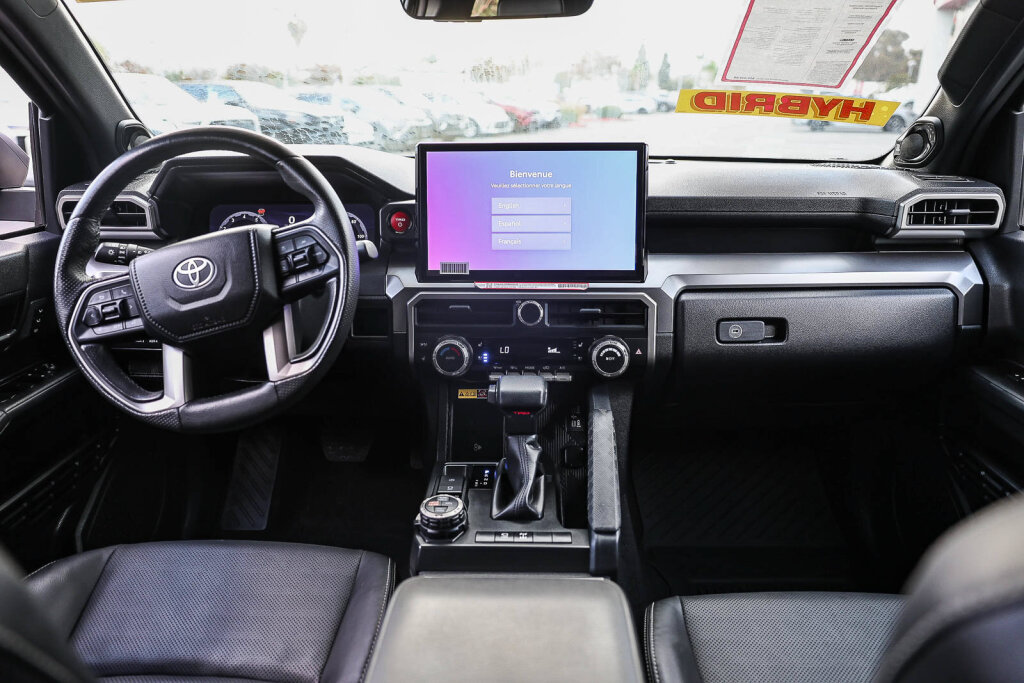Certified 2025 Toyota 4Runner TRD Off-Road Premium AWD/4WD image 2