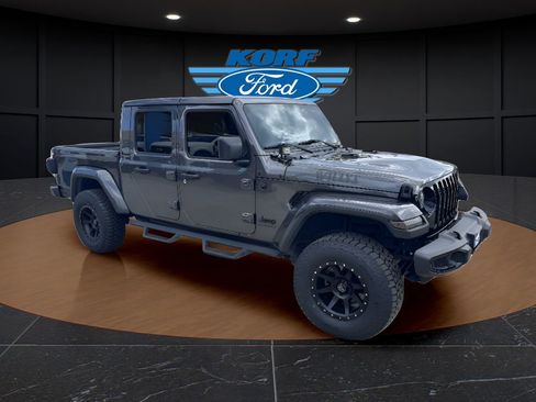 Used 2023 Jeep Gladiator Willys image 6
