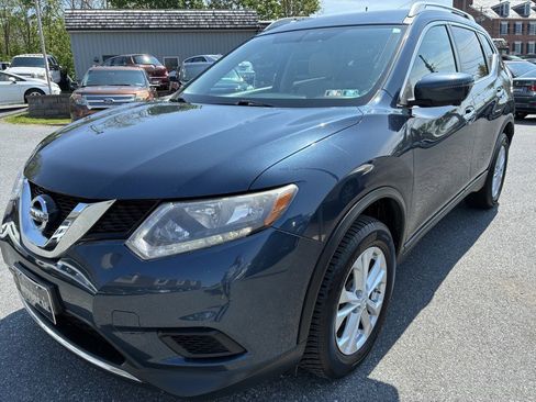 Used 2016 Nissan Rogue SV w/ SV Premium Package AWD/4WD image 3