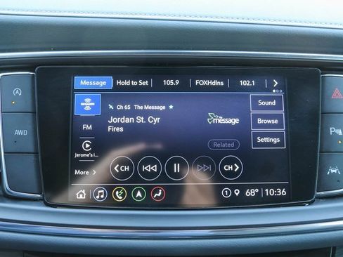 Used 2024 Buick Enclave Premium image 29