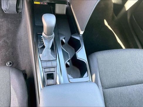 Used 2025 Toyota Camry LE w/ Convenience Package image 13