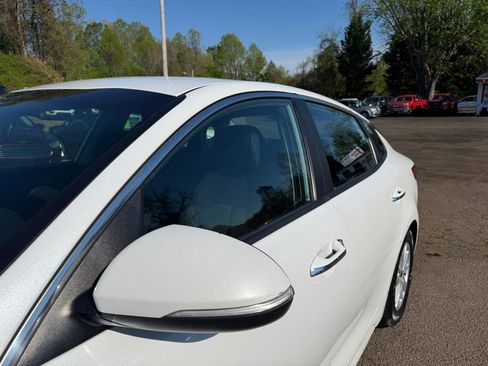 Used 2018 Kia Optima LX w/ Convenience Package image 9