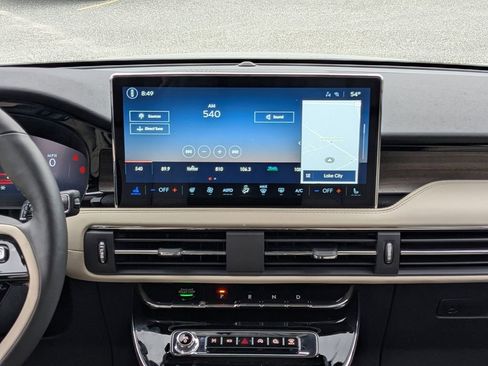 New 2026 Lincoln Corsair Reserve w/ Jet Appearance Package image 18