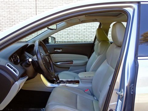 Used 2015 Acura TLX FWD image 11