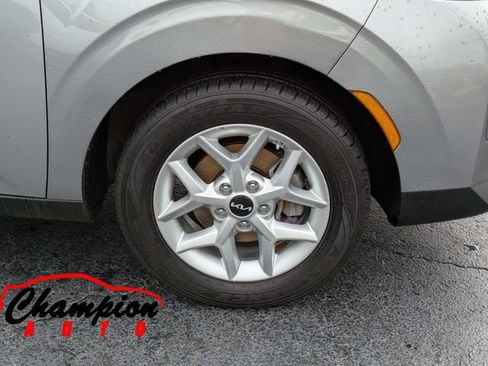 Used 2022 Kia Soul LX w/ Technology Package image 12