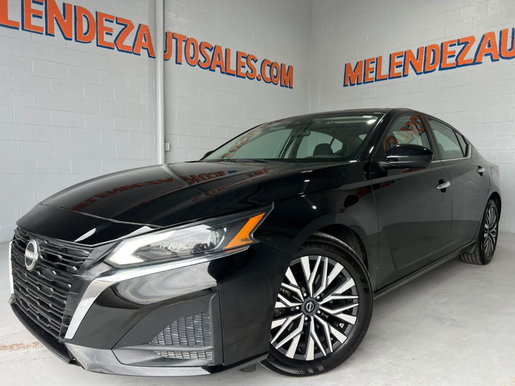 Used 2023 Nissan Altima 2.5 SV FWD image 1