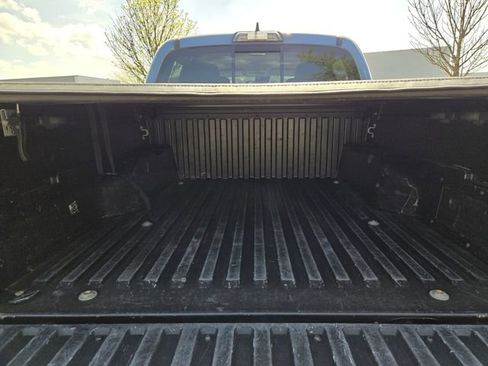 Used 2019 Toyota Tacoma SR5 AWD/4WD image 20