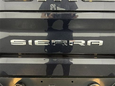 New 2025 GMC Sierra 2500 SLT w/ Max Trailering Package image 32