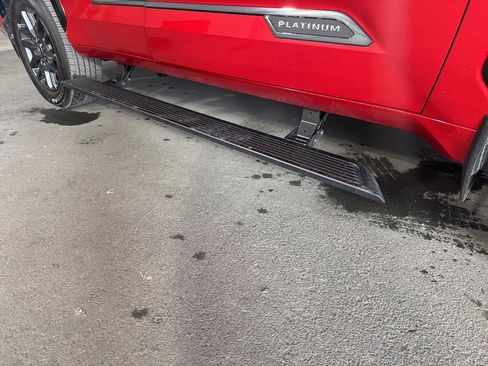 Used 2025 Toyota Sequoia Platinum image 10