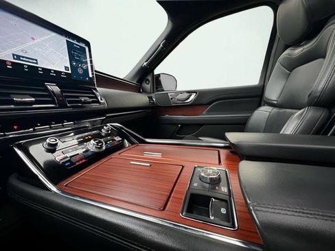 Used 2023 Lincoln Navigator L 4WD image 65