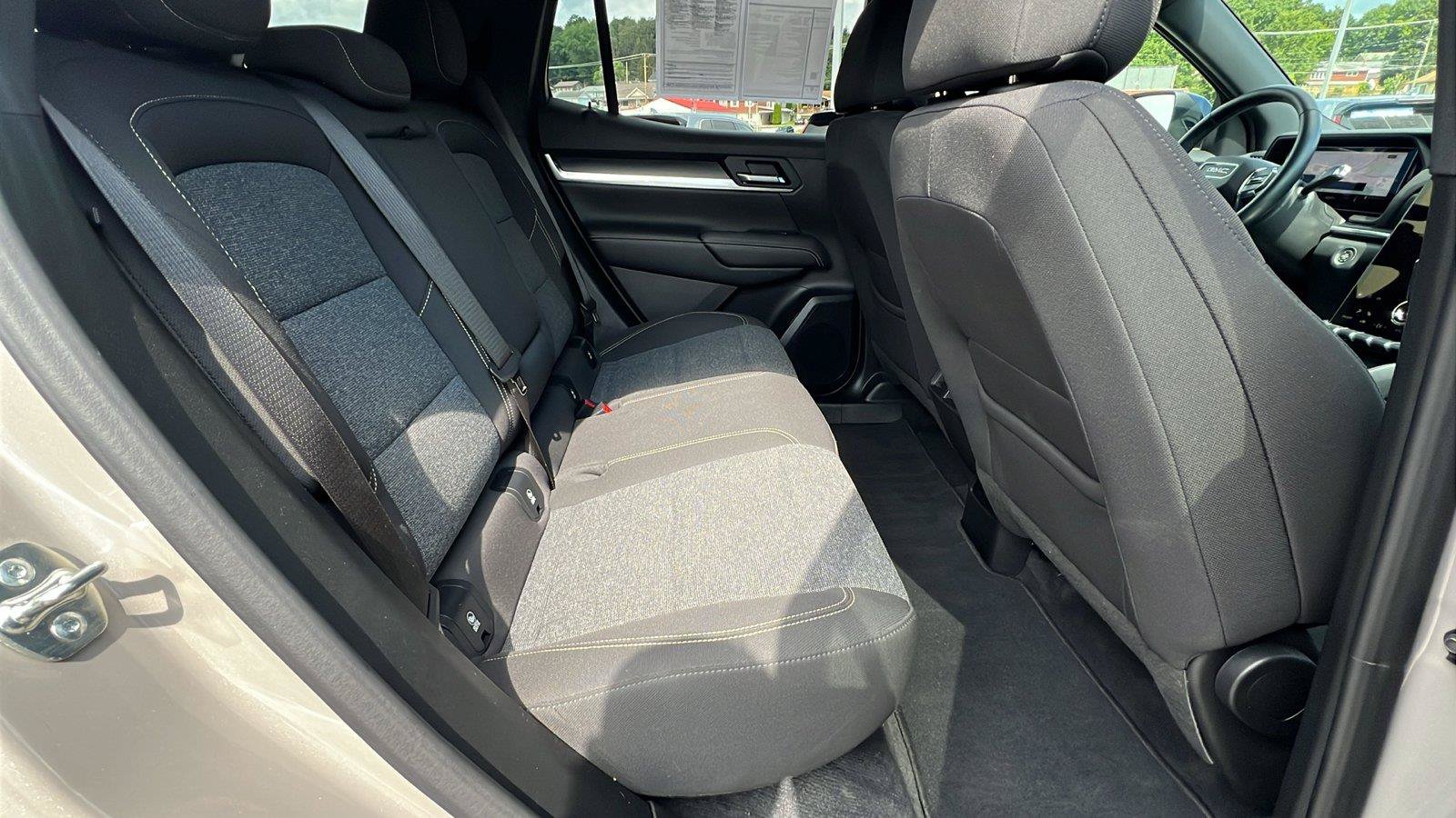 Used 2025 GMC Terrain Elevation AWD/4WD image 15
