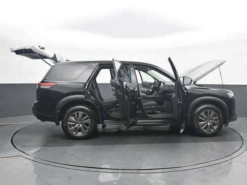 Used 2025 Nissan Pathfinder S AWD/4WD image 36