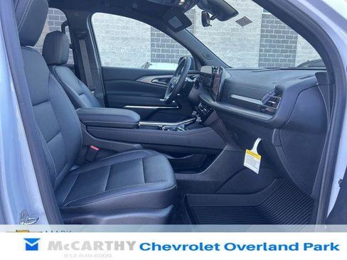New 2026 Chevrolet Traverse LT w/ Enhanced Driving Package AWD/4WD image 39