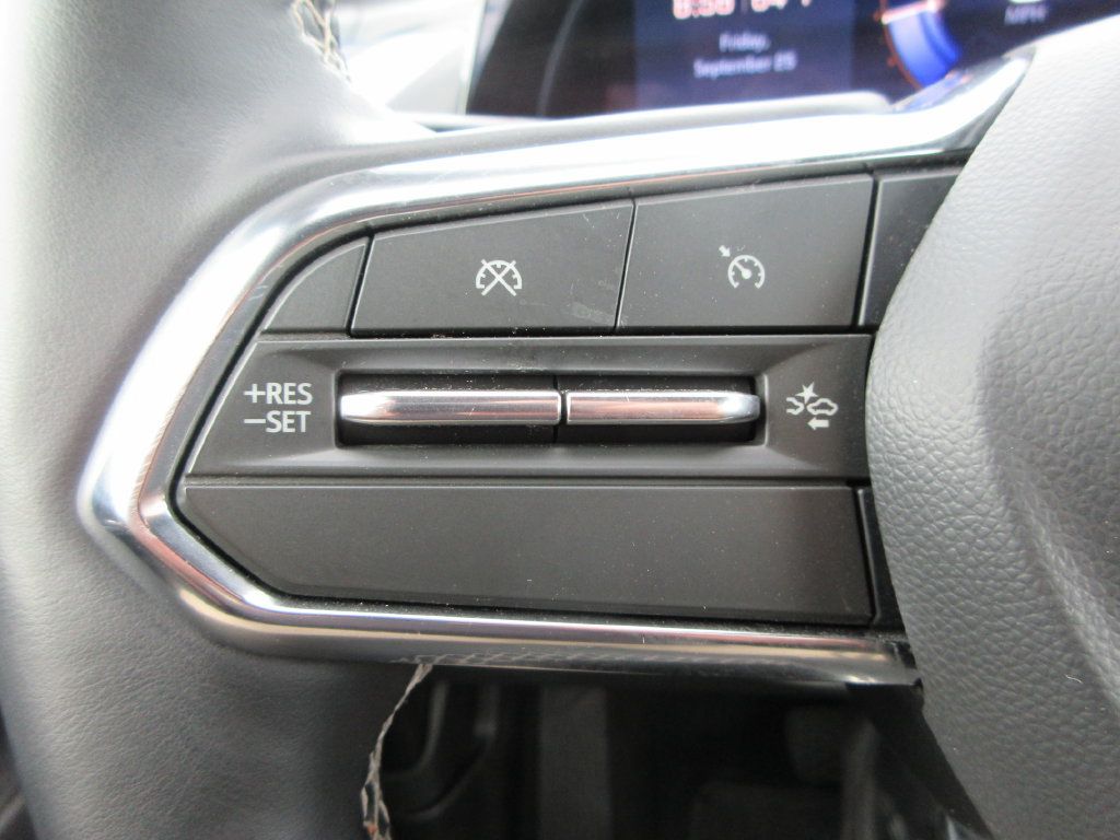 Used 2024 Chevrolet Equinox EV LT FWD image 24